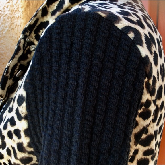 CHEETAH PRINT MOTO ZIP TOP - Picture 8 of 8